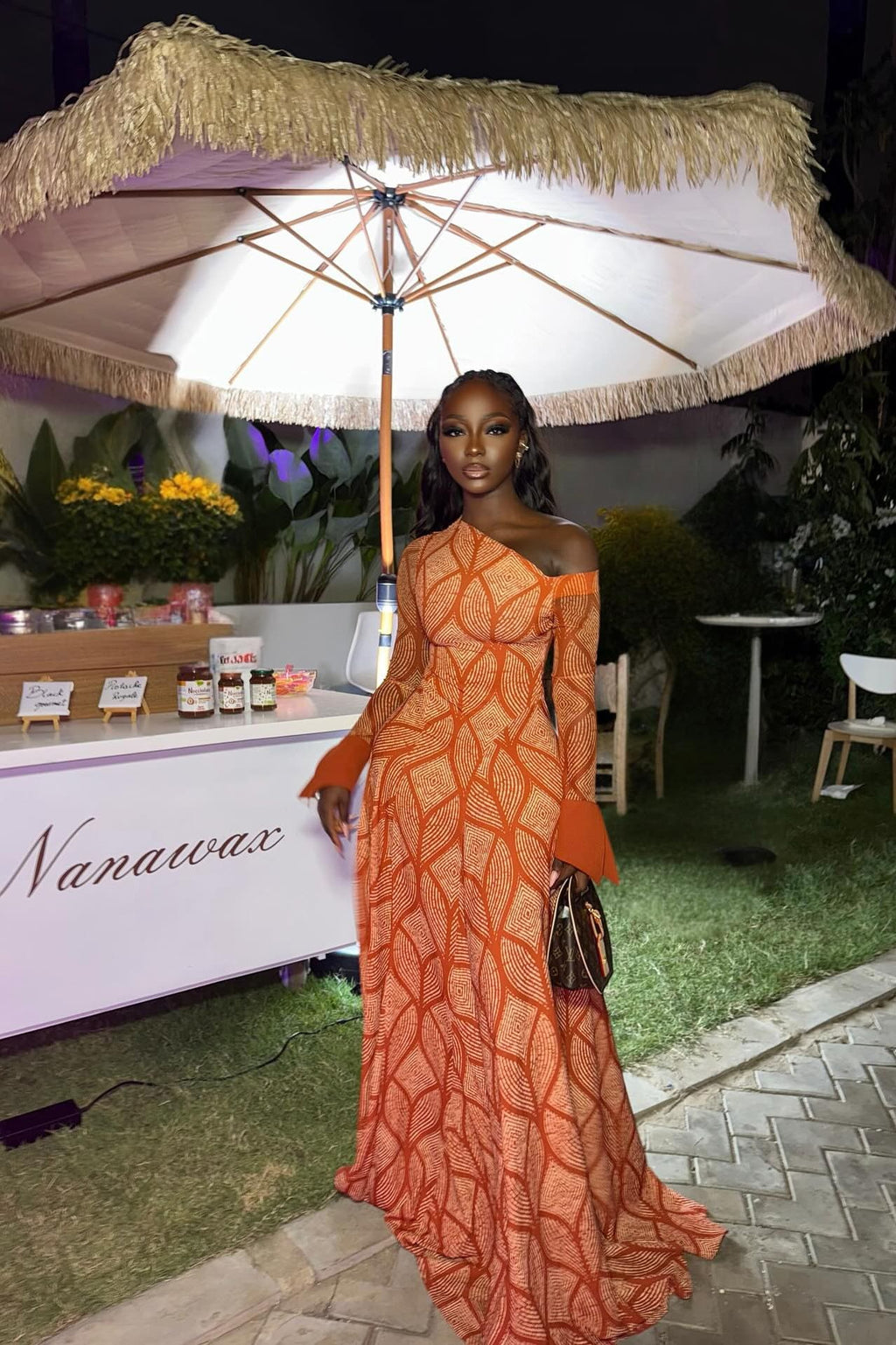 Chic Geometric One-Shoulder Maxi Dress